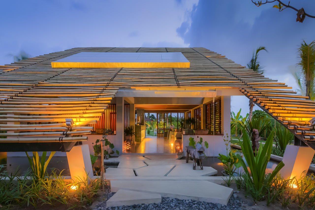 Hotel Komune And Beach Club Bali Desa Desa Keramas Exteriör bild