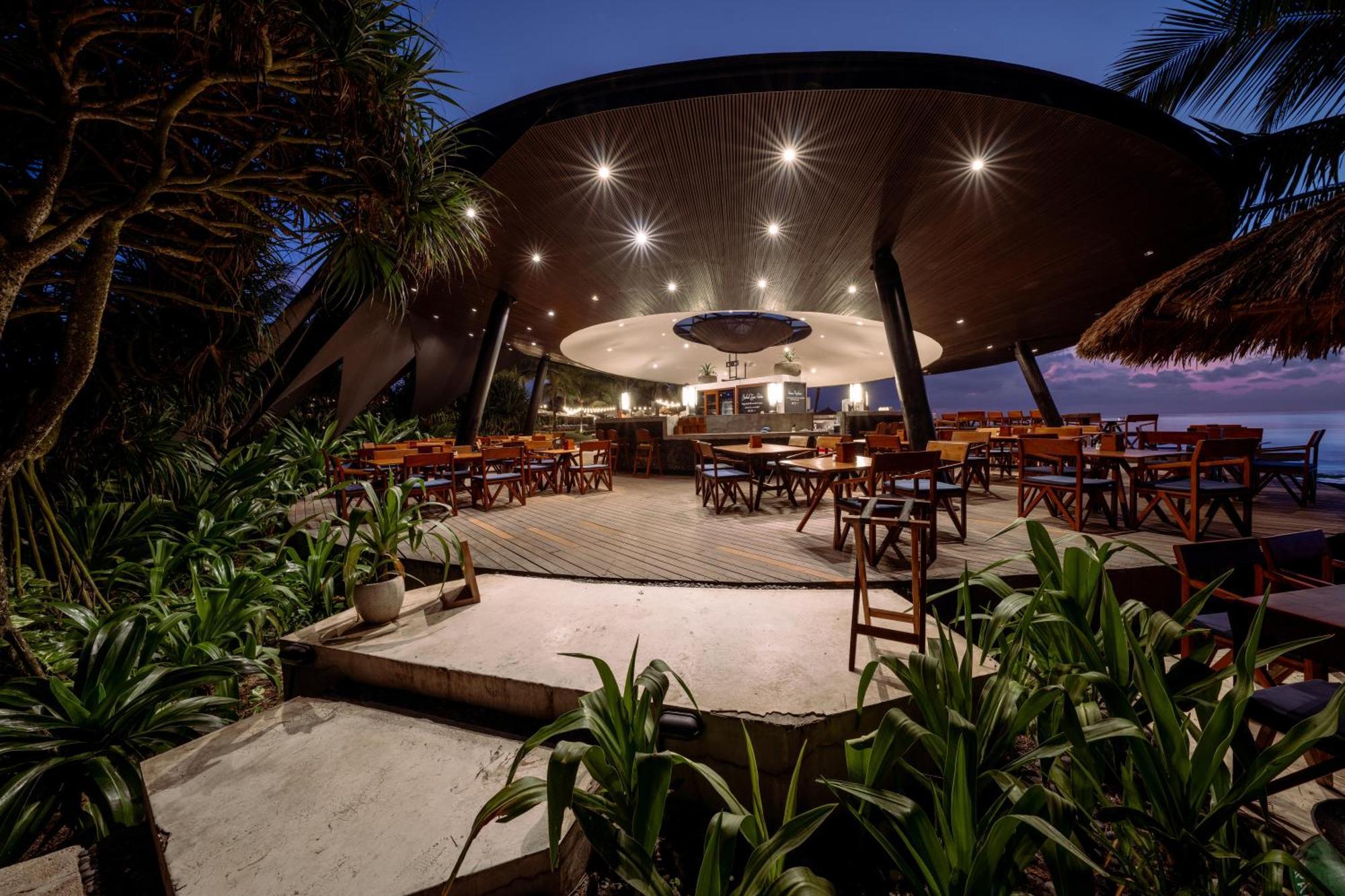 Hotel Komune And Beach Club Bali Desa Desa Keramas Exteriör bild