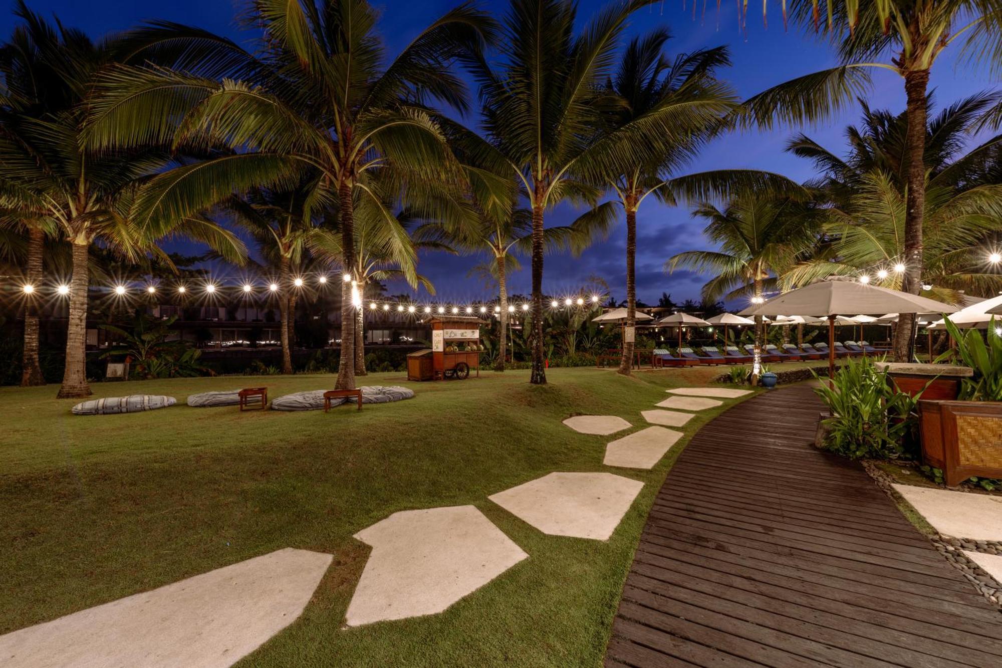 Hotel Komune And Beach Club Bali Desa Desa Keramas Exteriör bild
