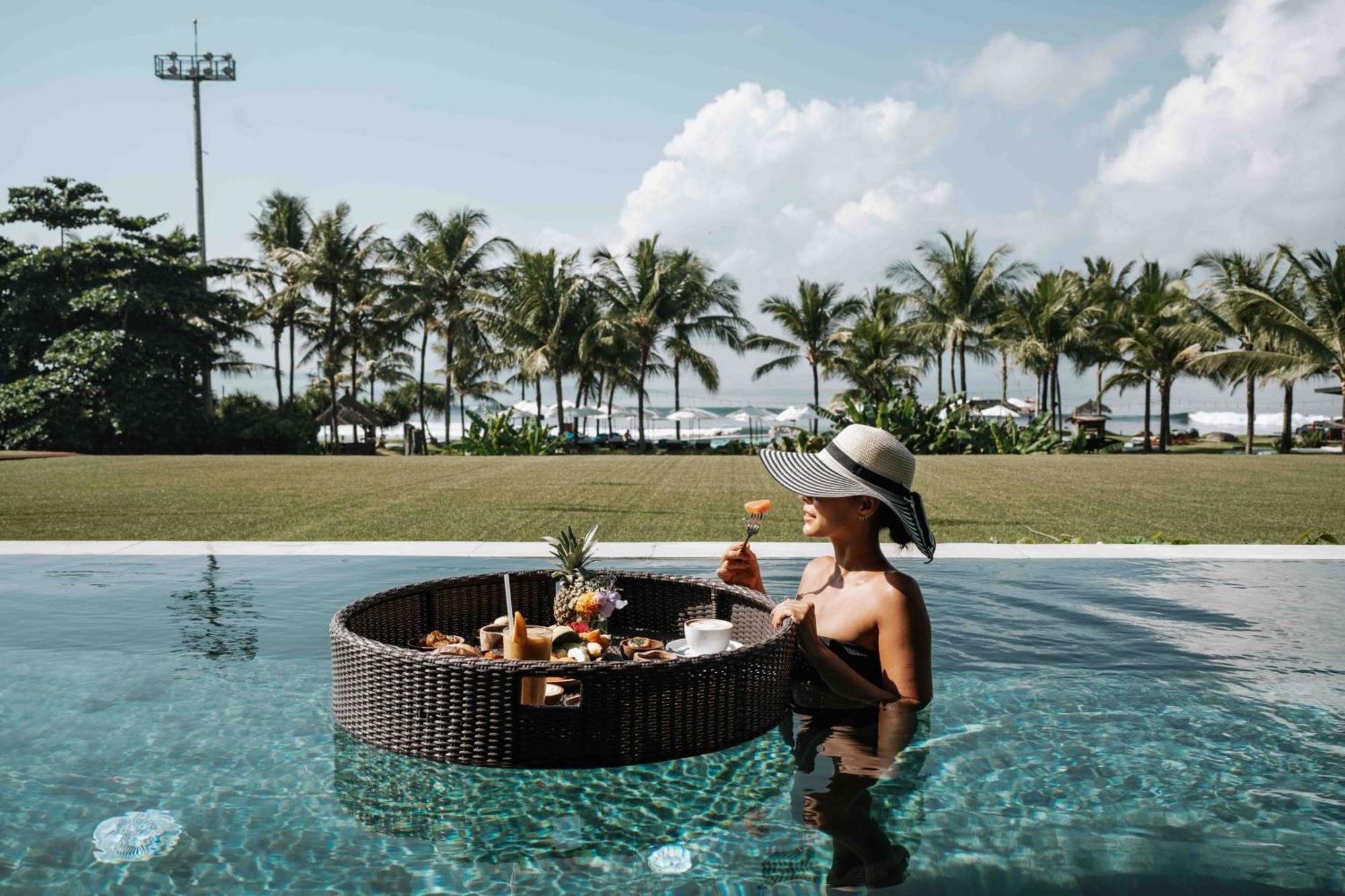 Hotel Komune And Beach Club Bali Desa Desa Keramas Exteriör bild