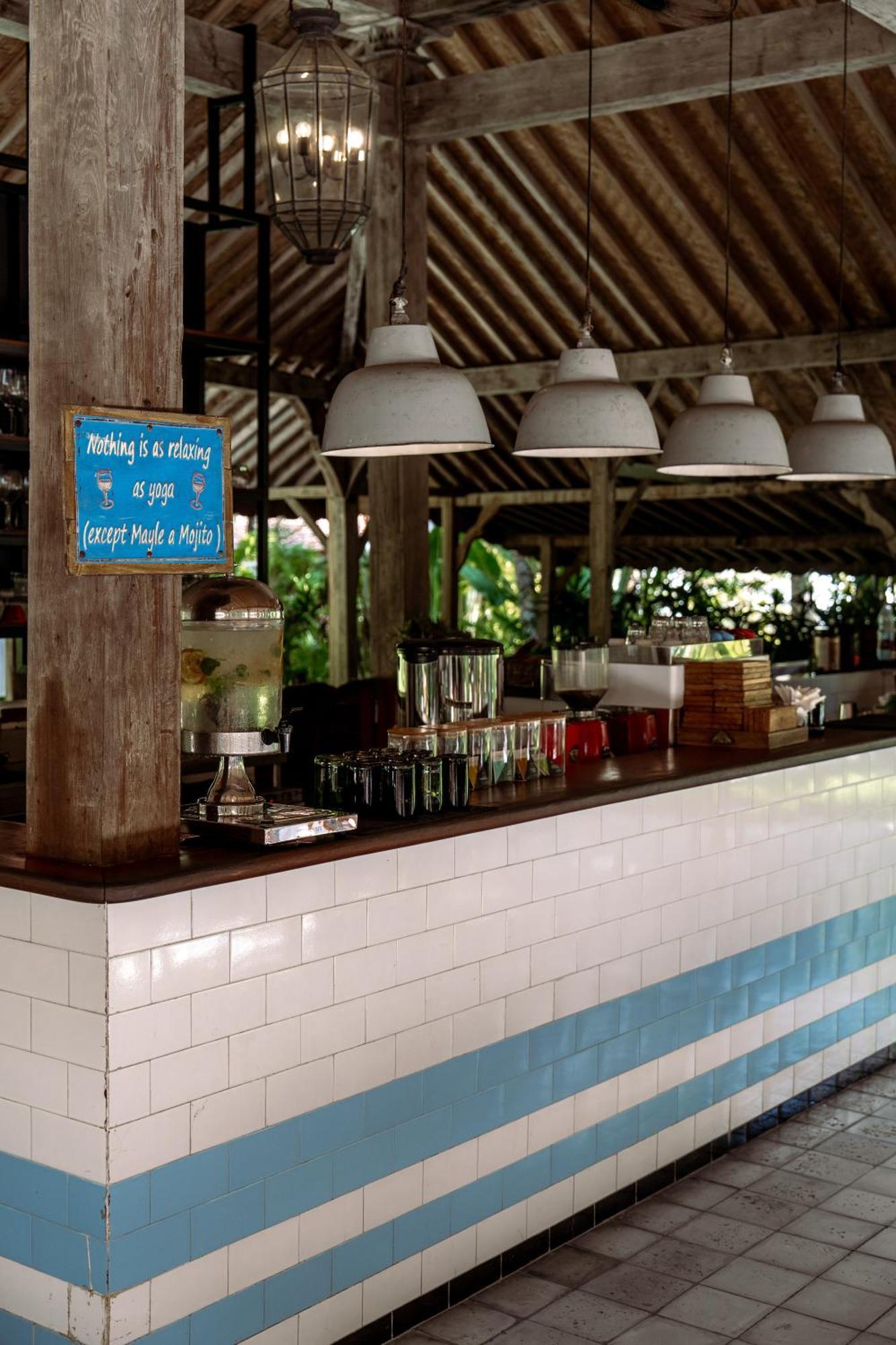 Hotel Komune And Beach Club Bali Desa Desa Keramas Exteriör bild