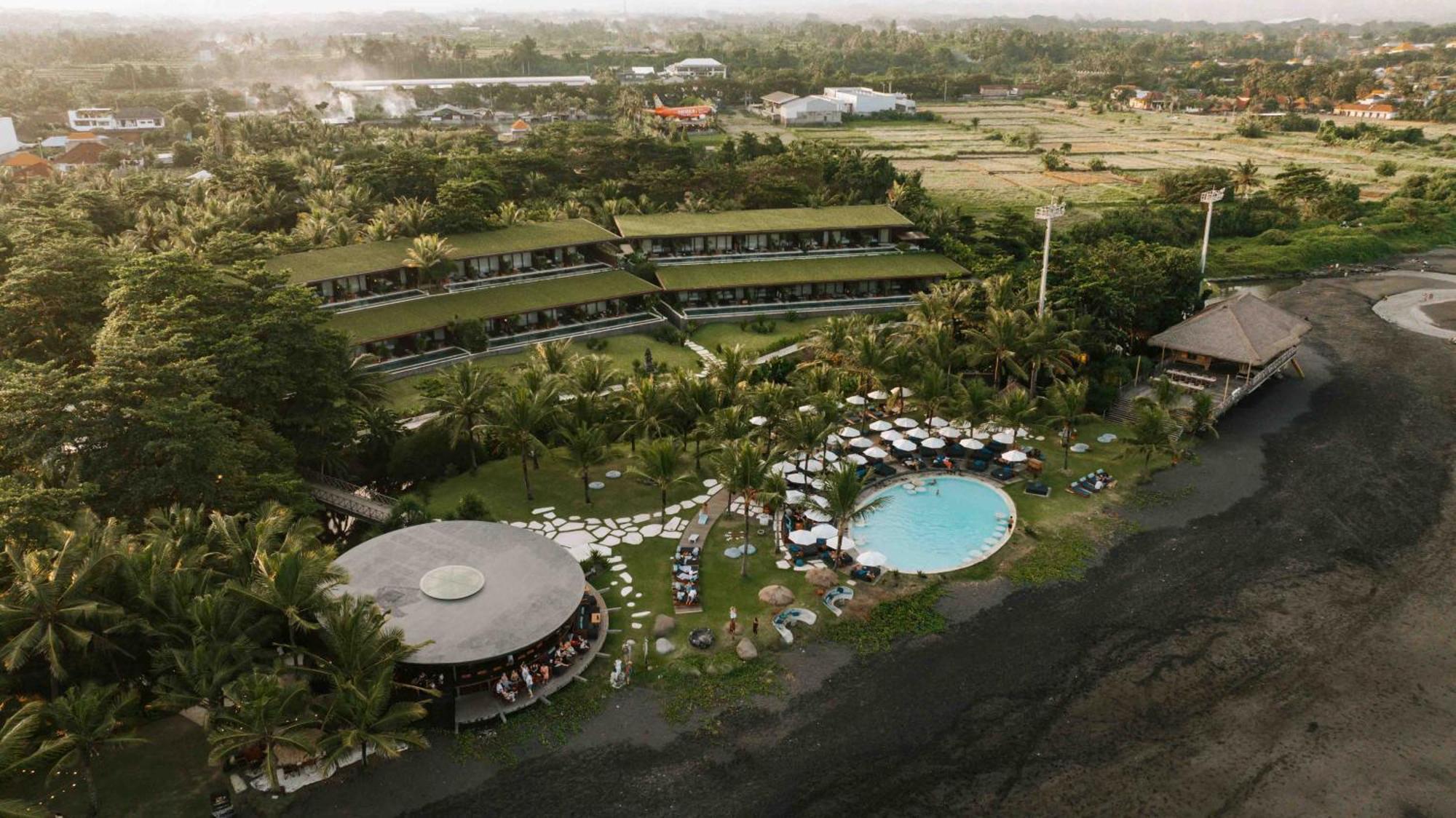 Hotel Komune And Beach Club Bali Desa Desa Keramas Exteriör bild