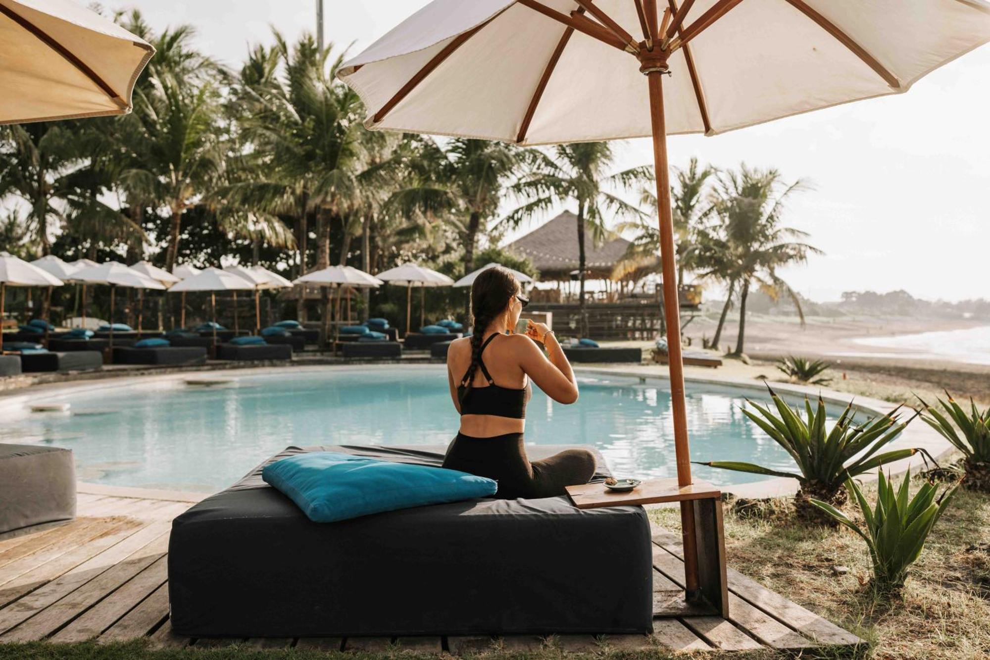 Hotel Komune And Beach Club Bali Desa Desa Keramas Exteriör bild