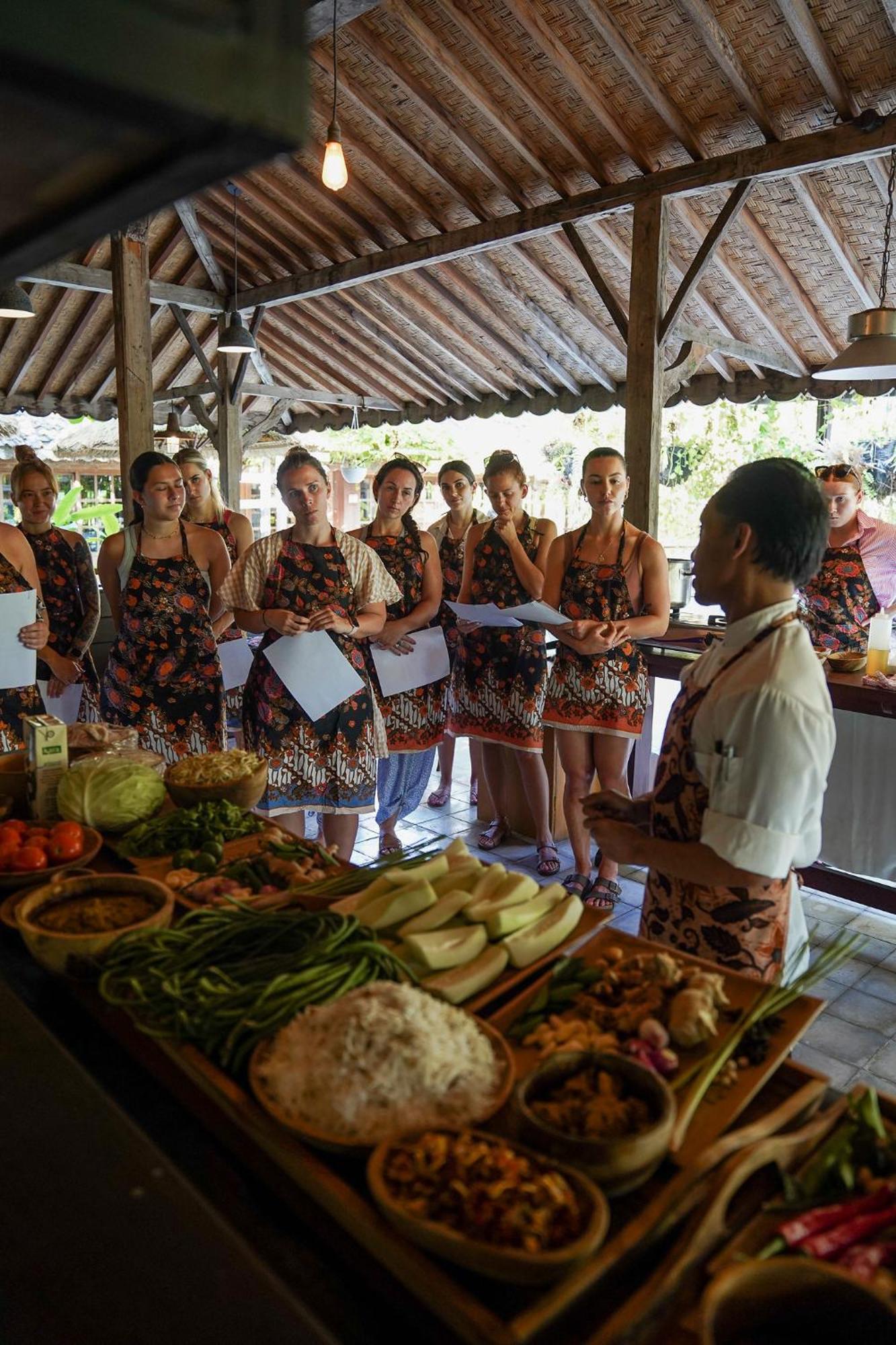 Hotel Komune And Beach Club Bali Desa Desa Keramas Exteriör bild